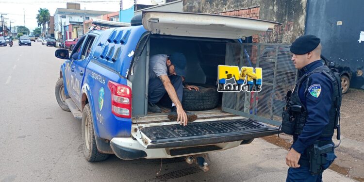 TRABALHANDO: PM prende foragido com pena até 2041 de cadeia para cumprir