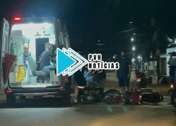 URGENTE: Batida entre moto e bike deixa dois feridos na zona sul