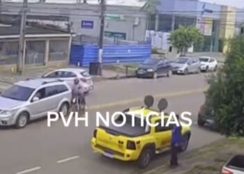 VÍDEO: Repórter do SGC sofre grave acidente de moto no centro