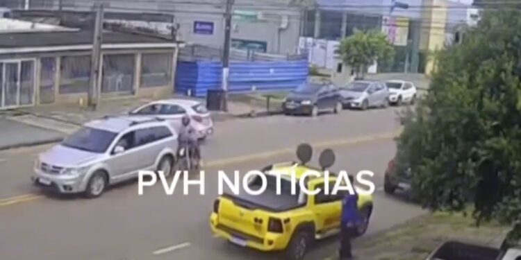 VÍDEO: Repórter do SGC sofre grave acidente de moto no centro