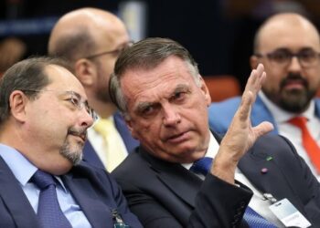 CONFIANTE: Bolsonaro surpreende e vai ao STF para acompanhar julgamento