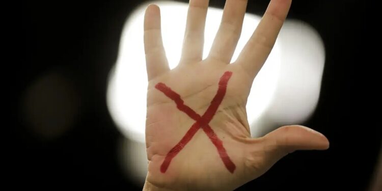 Brasil registra 1.450 feminicídios em 2024, 12 a mais que ano anterior