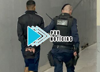 AGRESSIVO: Apenado é preso depois de ameaçar atirar em bebê de 1 ano no colo da mãe durante roubo