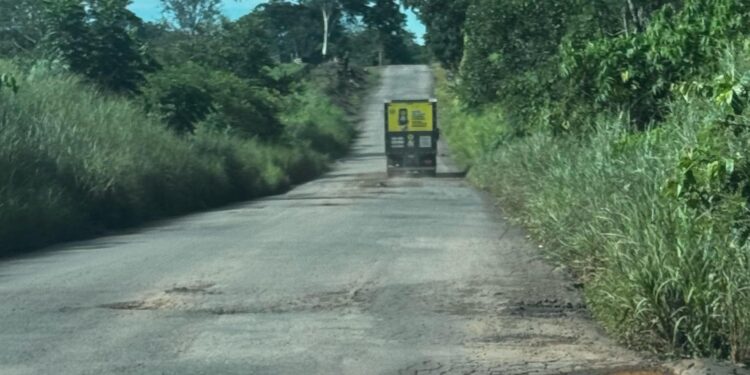 Alex Redano solicita recuperação da RO-490 entre Santa Luzia D’Oeste e Alto Alegre dos Parecis