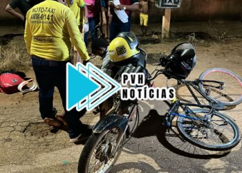 URGENTE: Colisão entre moto e bike deixa dois homens em estado grave na zona leste