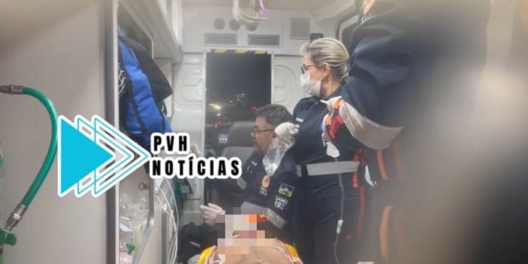 ELETROCUTADO: Homem leva choque e cai de poste durante ligação elétrica na zona leste