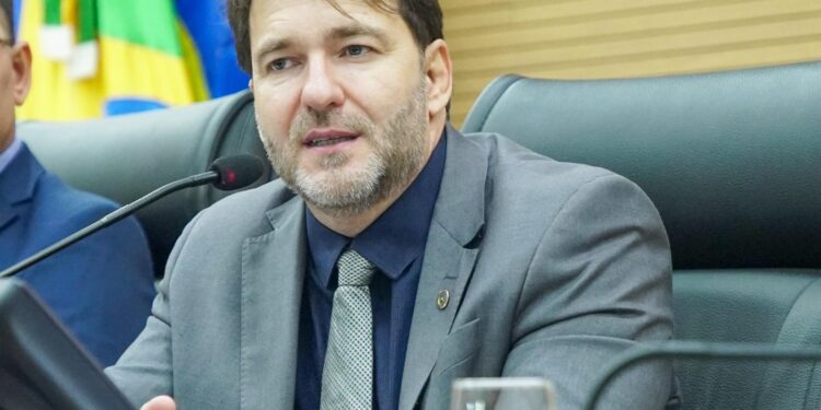 Presidente Alex Redano cobra recuperação urgente da RO-475 entre Vale do Paraíso e Rondominas