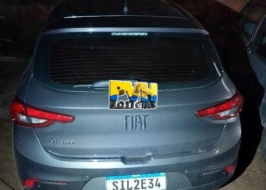NO CARNAVAL: Motorista de aplicativo é preso trabalhando com carro roubado na zona sul