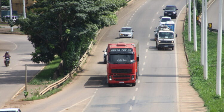 FIQUE ATENTO: Licenciamento de veículos com placa final 1, 2 e 3 encerra na próxima segunda-feira, 31