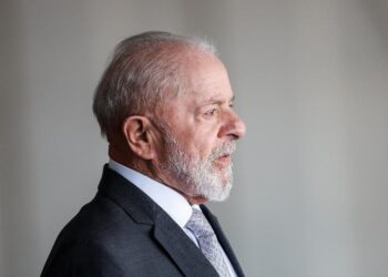 Lula envia nesta terça-feira (18) proposta que isenta IR até R$ 5.000