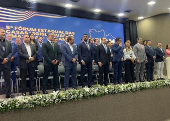 Presidente Alex Redano prestigia 5º Fórum Estadual das Casas Legislativas do Amazonas