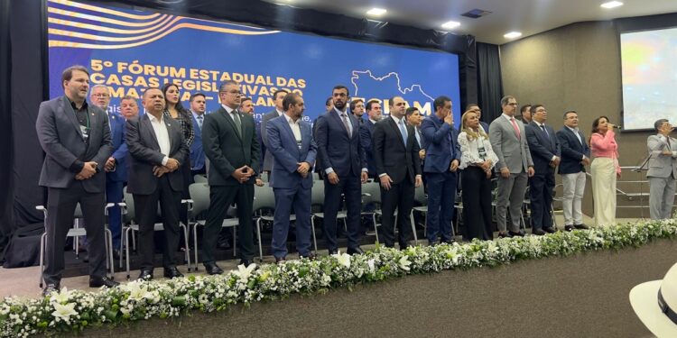 Presidente Alex Redano prestigia 5º Fórum Estadual das Casas Legislativas do Amazonas