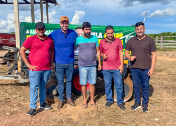 Associação ASPRUER recebe grade niveladora por meio de emenda do deputado Alex Redano