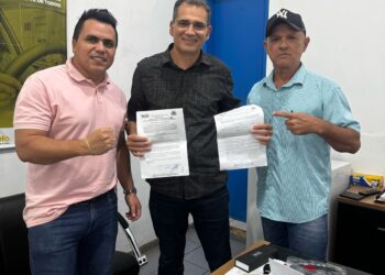 Vereador Edimilson Dourado se reúne na Semtran e reforça pedido de lombadas e linha de ônibus para Colônia Viçosa