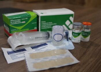 Deputado Alan Queiroz entrega R$ 200 mil em medicamentos ao município de Pimenteiras do Oeste