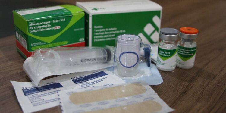 Deputado Alan Queiroz entrega R$ 200 mil em medicamentos ao município de Pimenteiras do Oeste