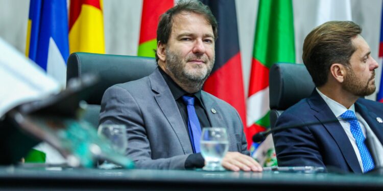 Deputado Alex Redano prestigia reunião nacional de presidentes de Assembleias Legislativas em Belém
