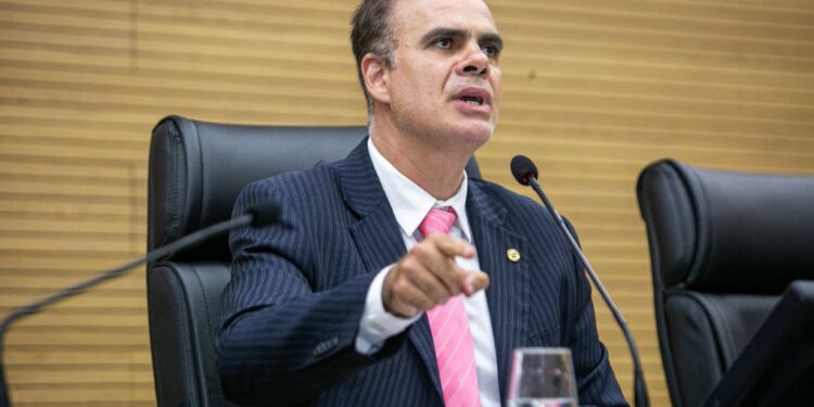 Audiência Pública solicitada pelo deputado Alan Queiroz debate alta no preço dos combustíveis em Rondônia