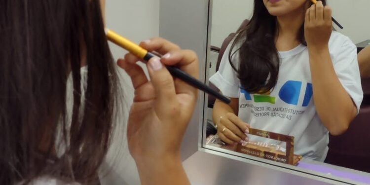 EDUCAÇÃO PROFISSIONAL: Inscrições para cursos profissionalizantes presenciais seguem até dia 22 de abril, em Porto Velho