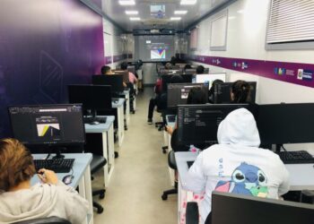 OPORTUNIDADE: Inscrições para cursos na Escola Móvel de Informática podem ser feitas até dia 4 de abril, em Porto Velho