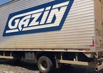 URGENTE: Caminhão da Gazin é alvo de bandidos no Porto Madero