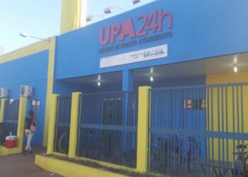 URGENTE: Homem é atacado a facadas pelo enteado enquanto discutia com a esposa em condomínio