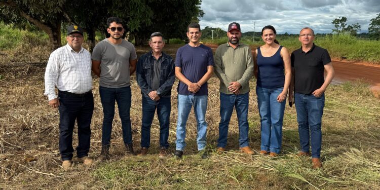 União bandeirantes recebeu a visita do Secretário Antonio Prata da SEMESC, e do Superintendente da SMD, Marcos Vizone, a comitiva foi acompanhada pelo vereador Adalto de Bandeirantes