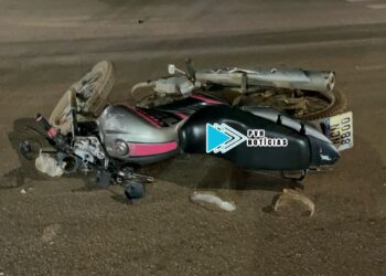 NO SEMÁFORO: Batida entre motos deixa três mulheres feridas na zona leste