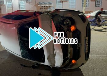 URGENTE: Motorista de Argo foge depois de causar acidente com capotamento no centro