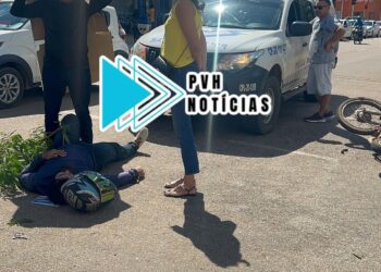 URGENTE: Carro avança preferencial e causa grave acidente com motociclista no centro