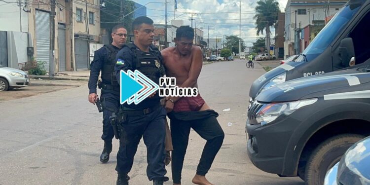 FACA NO PESCOÇO: Homem é preso depois de espancar esposa e ameaçar matar criança em Candeias