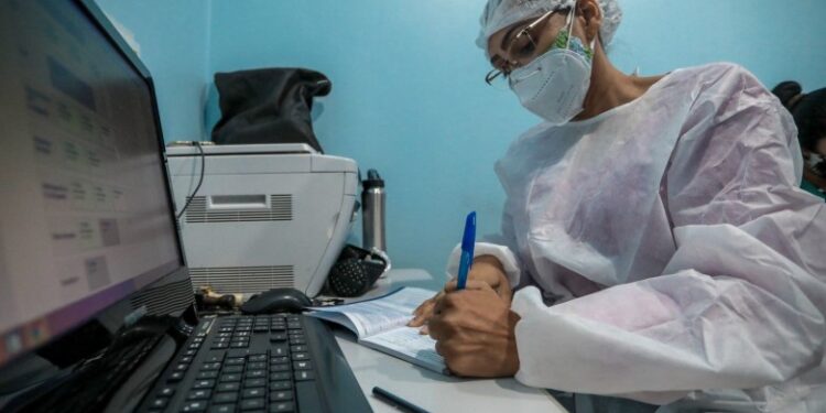 CONTRATAÇÃO TEMPORÁRIA: Prefeitura reforça que as inscrições para o processo seletivo da área da saúde são gratuitas