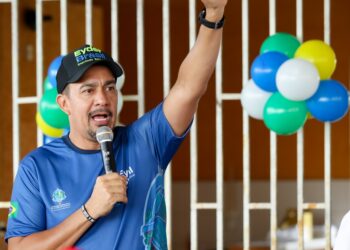 Eyder Brasil realiza evangelismo com arte no Espaço Alternativo