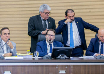 Presidente da Assembleia Legislativa, deputado Alex Redano, solicita Rondônia Cidadã para o condomínio pró-moradia Leste, em Porto Velho