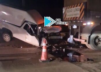 URGENTE: Motorista fica ferido em grave acidente com carreta na BR-364