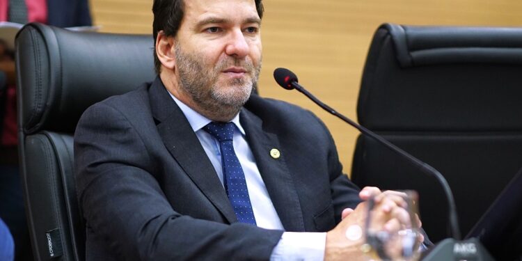 Alex Redano indica pavimentação urgente para a Linha 06 em Porto Murtinho, São Francisco do Guaporé