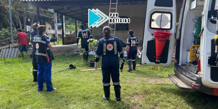 URGENTE: Trabalhador sofre descarga elétrica enquanto fazia orçamento de calha na zona sul