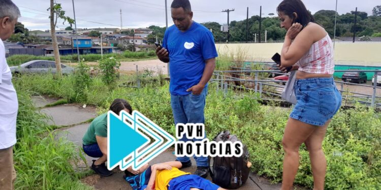 URGENTE: Estudante de 12 anos é atropelado na faixa de pedestre em frente de escola