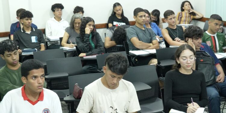 CURSO PREPARATÓRIO: Superação Pré-Enem reforça inclusão educacional e garante oportunidade gratuita a estudantes de Porto Velho