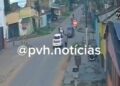 VÍDEO: Carro invade preferencial e causa grave acidente com açougueiro na zona leste