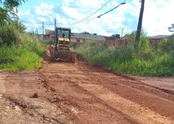 Rua Amsterdã: Prefeitura atende solicitação do vereador Pedro Geovar e realiza obras emergenciais no bairro Novo Horizonte