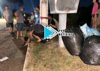 URGENTE: Motociclista passa direto em curva e bate em poste na zona sul de Porto Velho