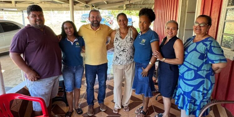 Laerte Gomes faz entregas de implementos agrícolas em associações de Machadinho D’Oeste