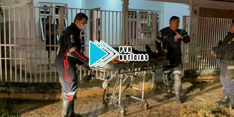 ENSANGUENTADO: Homem pede socorro depois de ser espancado na zona sul