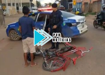 URGENTE: Adolescente fica inconsciente após batida entre bicicletas na zona leste
