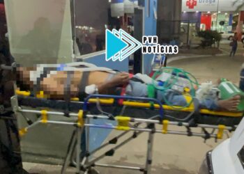 ESTADO GRAVE: Motociclista inabilitado é intubado depois de bater em traseira de carro estacionado na zona leste