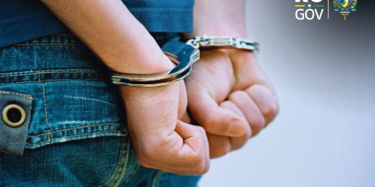 Polícia Civil elucida homicídio e apreende adolescente acusado de matar eletricista em vila de apartamentos