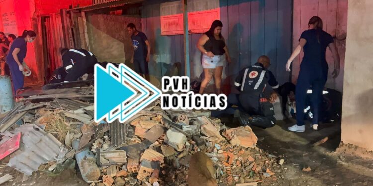 URGENTE: Casal em moto passa direto em curva e sofre grave acidente na zona leste