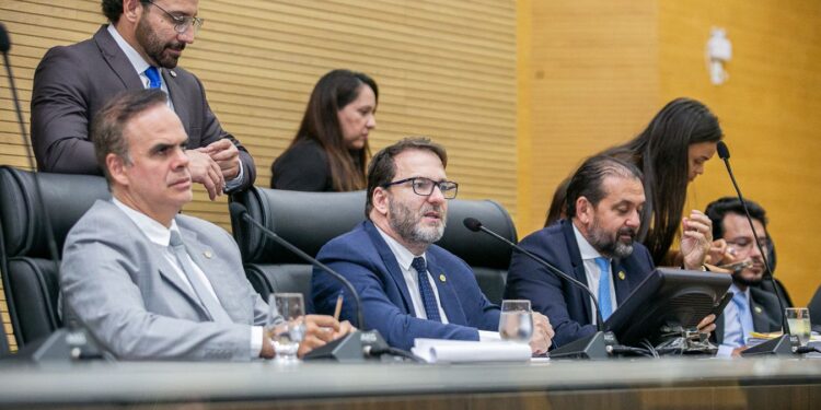 Deputado Alex Redano solicita contratação urgente de médicos para o Hospital de Extrema, em Porto Velho