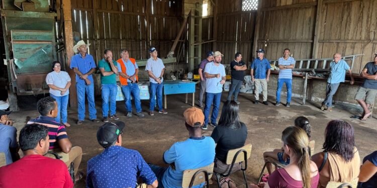 Deputado Laerte Gomes destaca ações e entrega secador de café em Vale do Paraíso